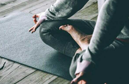 yoga ohrakupunktur selbstheilungskraefte heilung psyche koerper